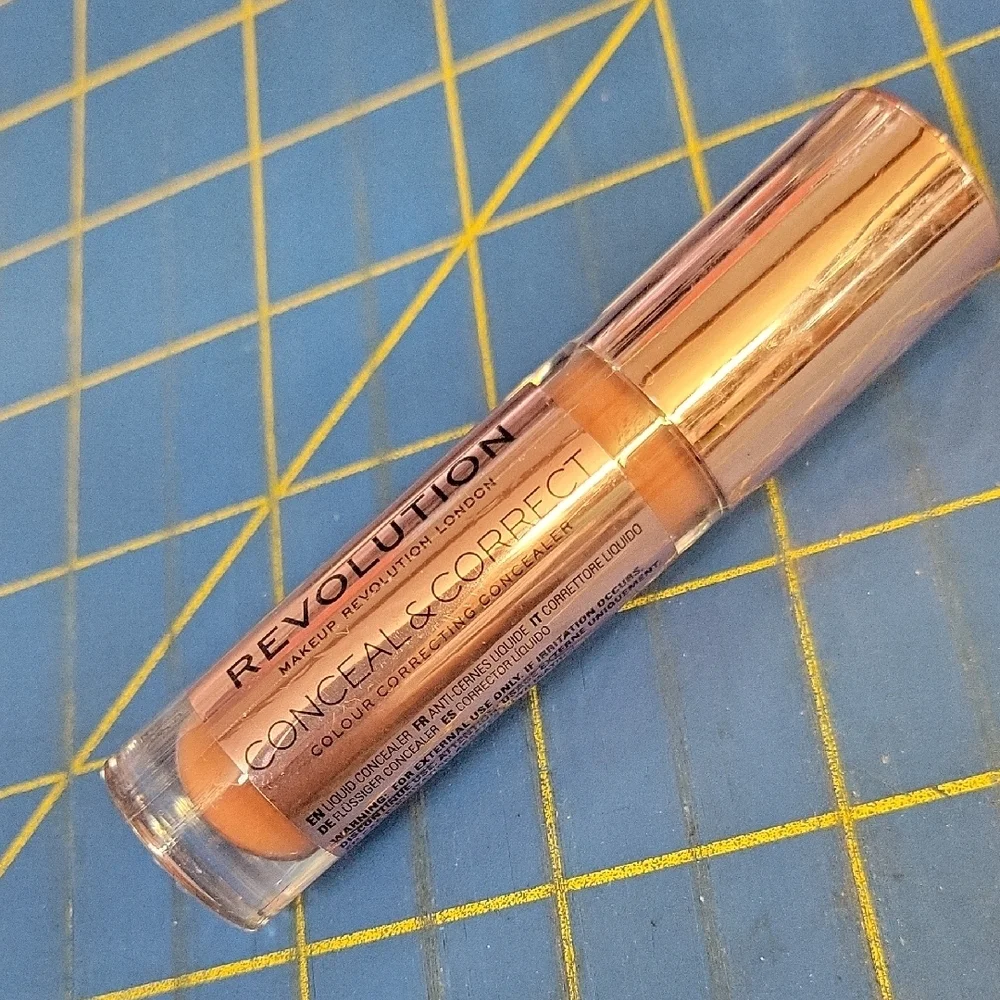 Revolution Conceal & Correct 4g New Sealed Tube Orange